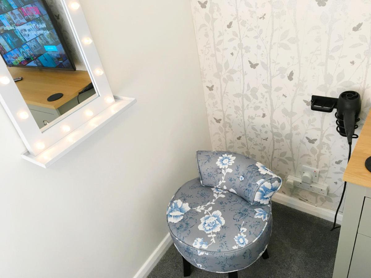 2 Bedroom Private House Near Bedford Town And Train Station 贝德福德 外观 照片
