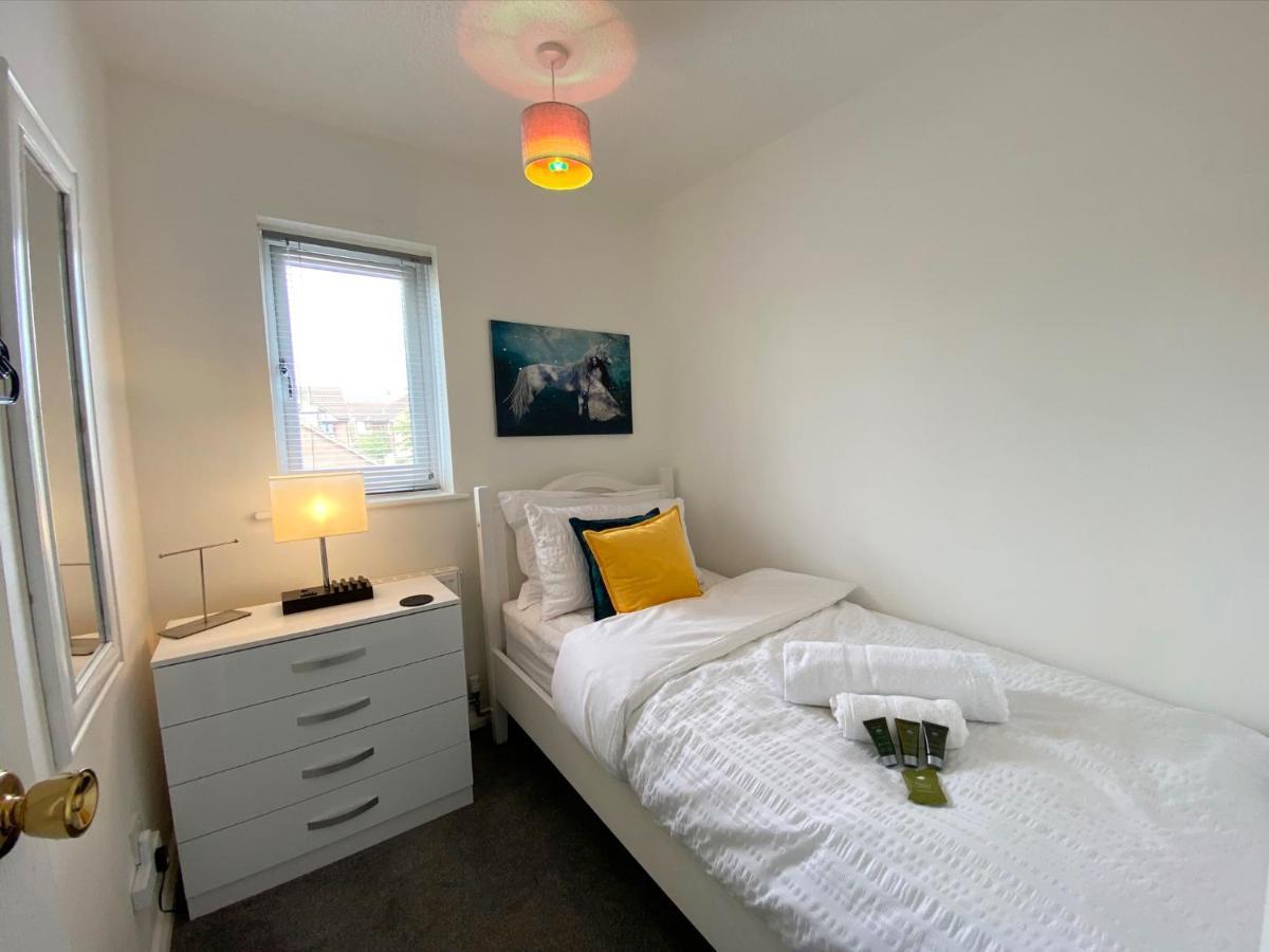 2 Bedroom Private House Near Bedford Town And Train Station 贝德福德 外观 照片